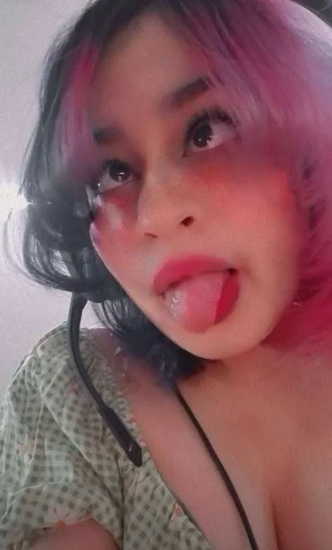Slutty sister with nice tits image 2