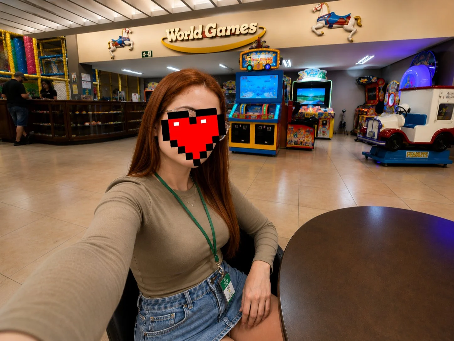 Ruivinha puta, esposa de seguidor corno que ama exibir a gostosa vadia image 5
