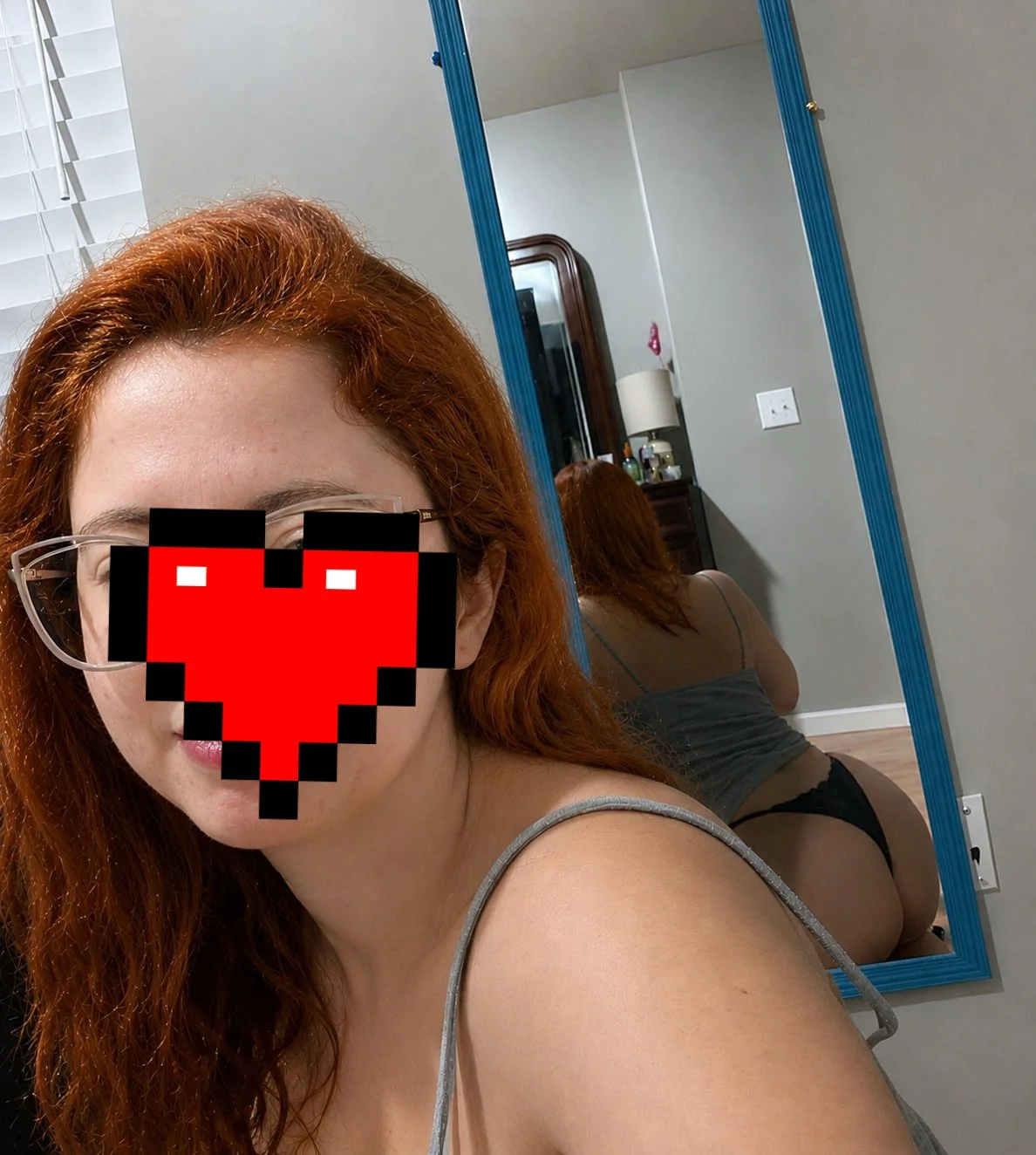Ruivinha puta, esposa de seguidor corno que ama exibir a gostosa vadia image 9