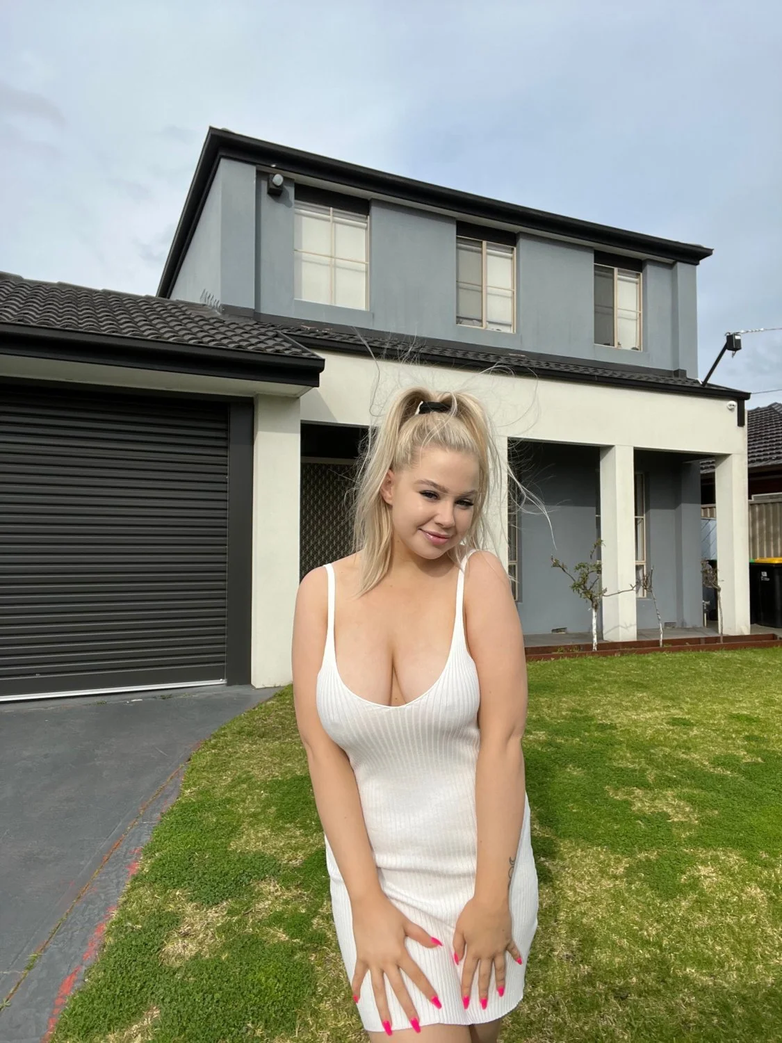 Mini blonde pawg image 6