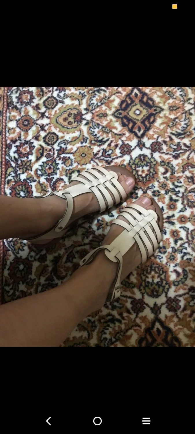 Girlfriend feet image 7