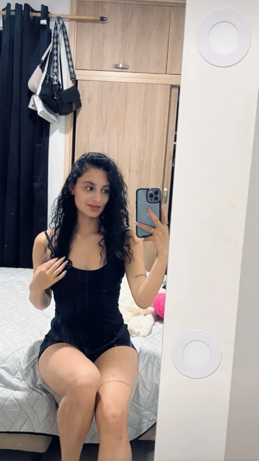 Columbian🇨🇴 thot showin titties & pu$$y image 5