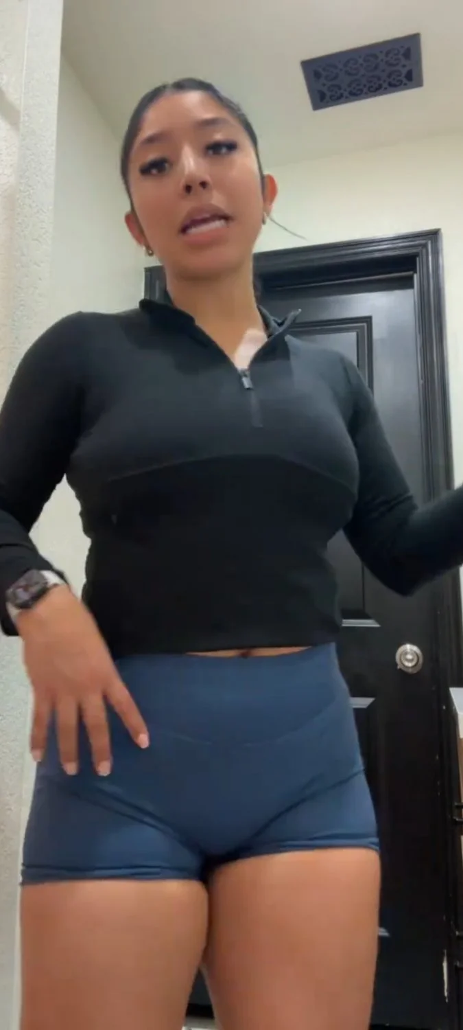 Gym girl leeean.1 i love her ass image 3
