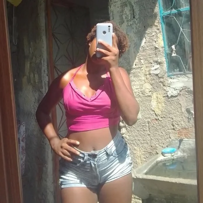 Pretinha gostosinha novinha image 4