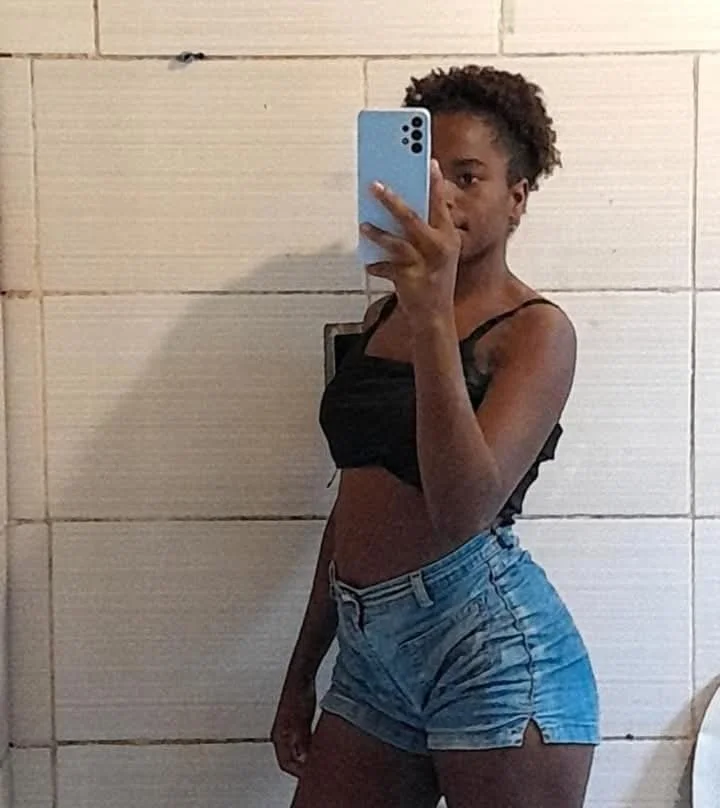 Pretinha gostosinha novinha image 6