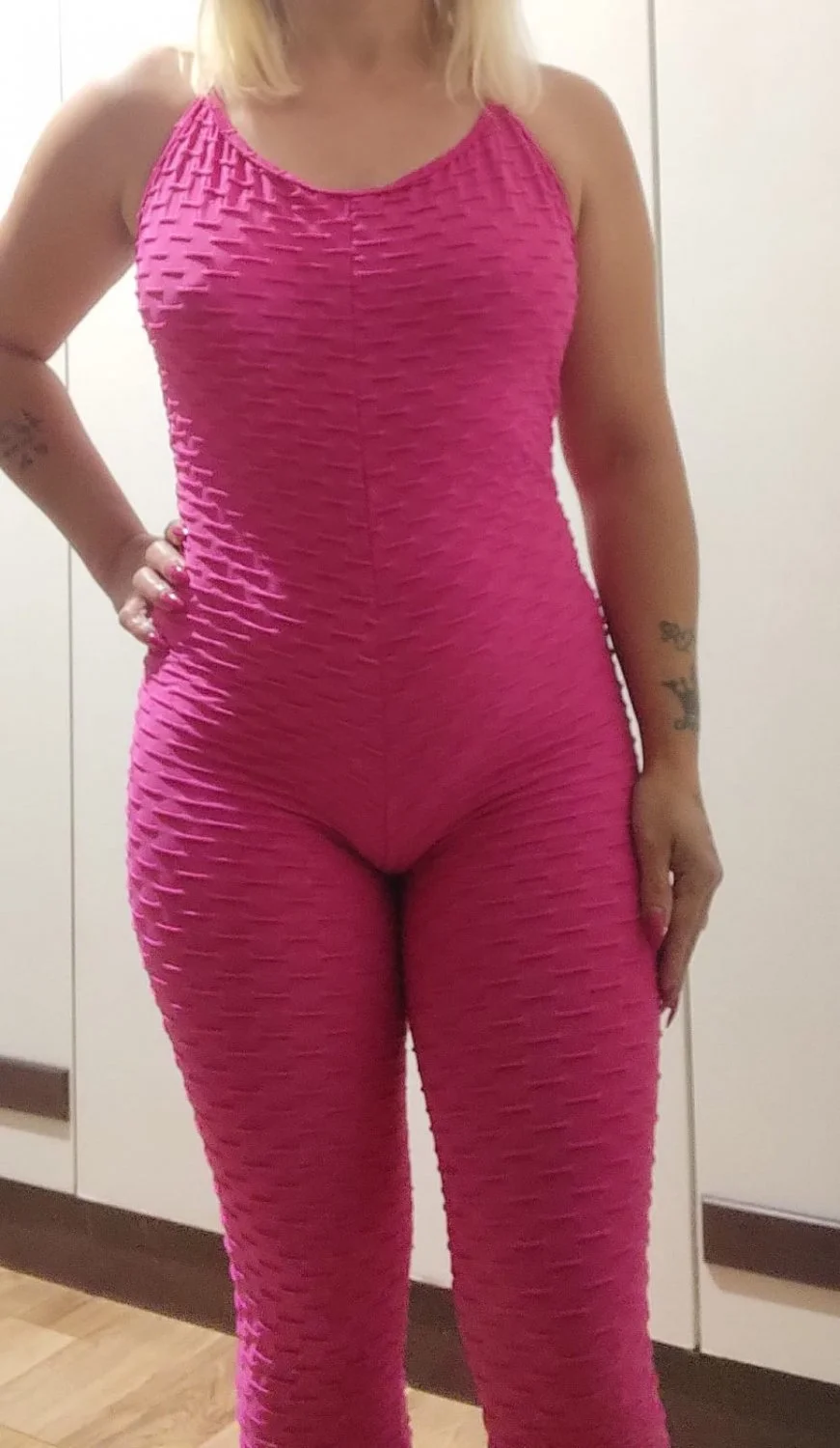 Loira gostosa uma putinha do rabo delicioso ...comentem image 13