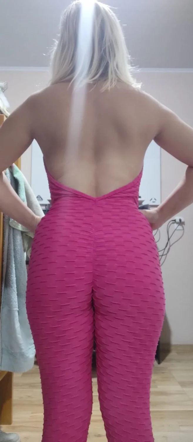 Loira gostosa uma putinha do rabo delicioso ...comentem image 17
