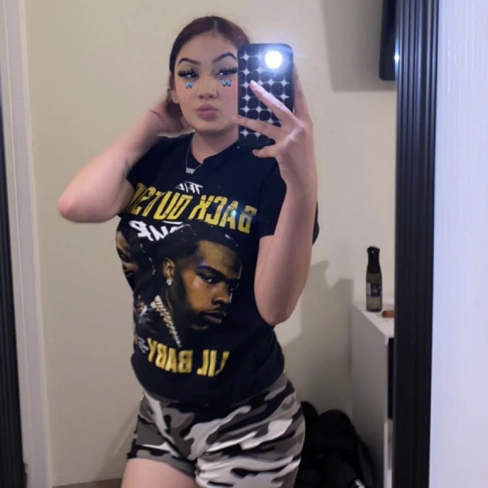 ¥add my Latina Wife on Snapchat¥ image 7
