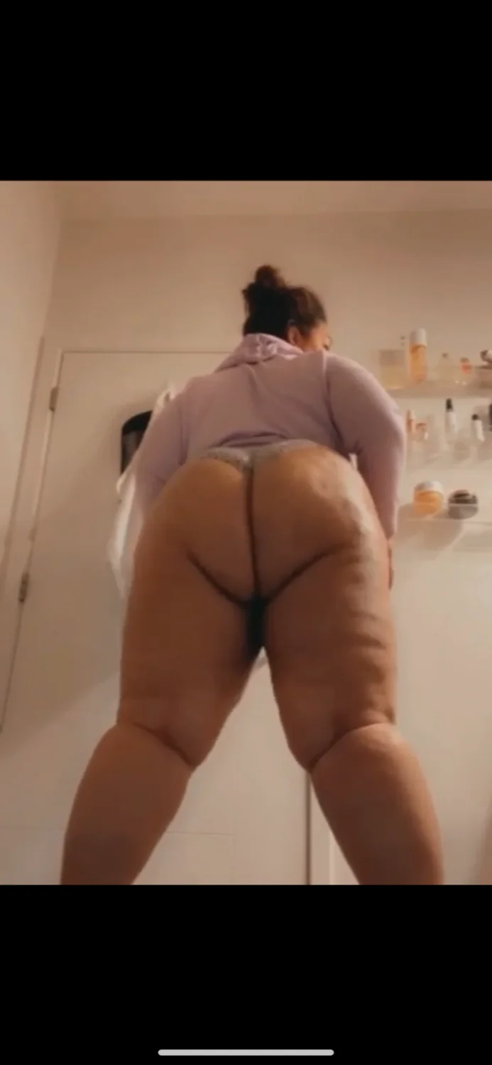 Alexus Danisha Huge Butt BBW Oils and Claps Booty main image