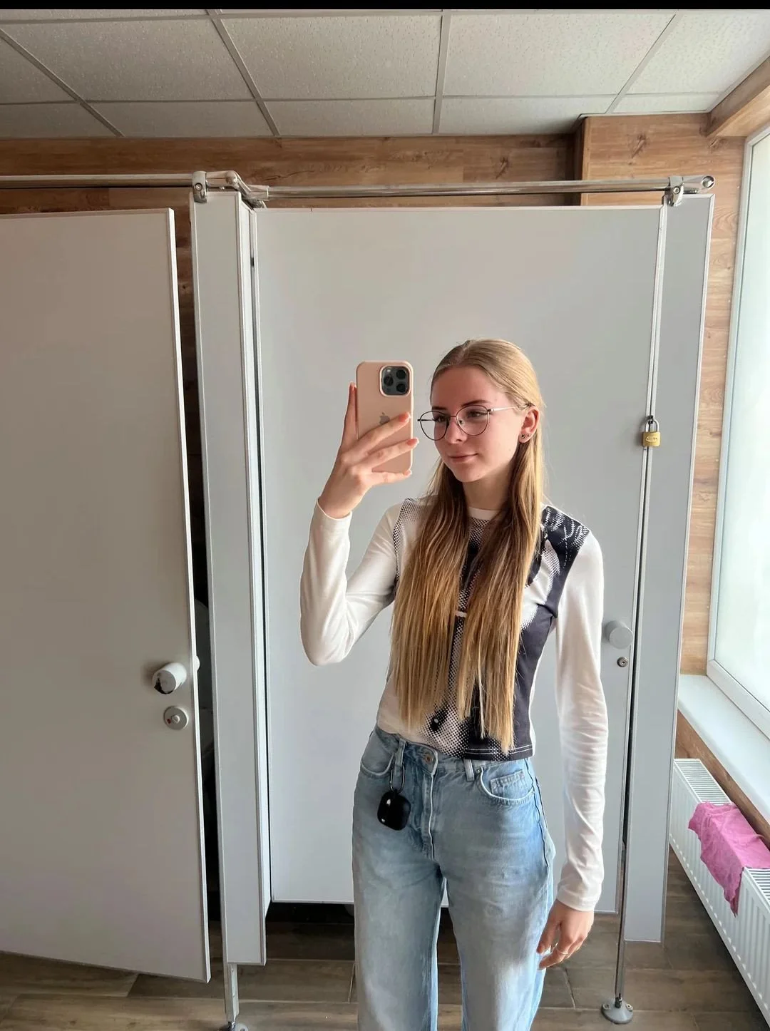 Beautiful skinny white girl, masturbating image 6