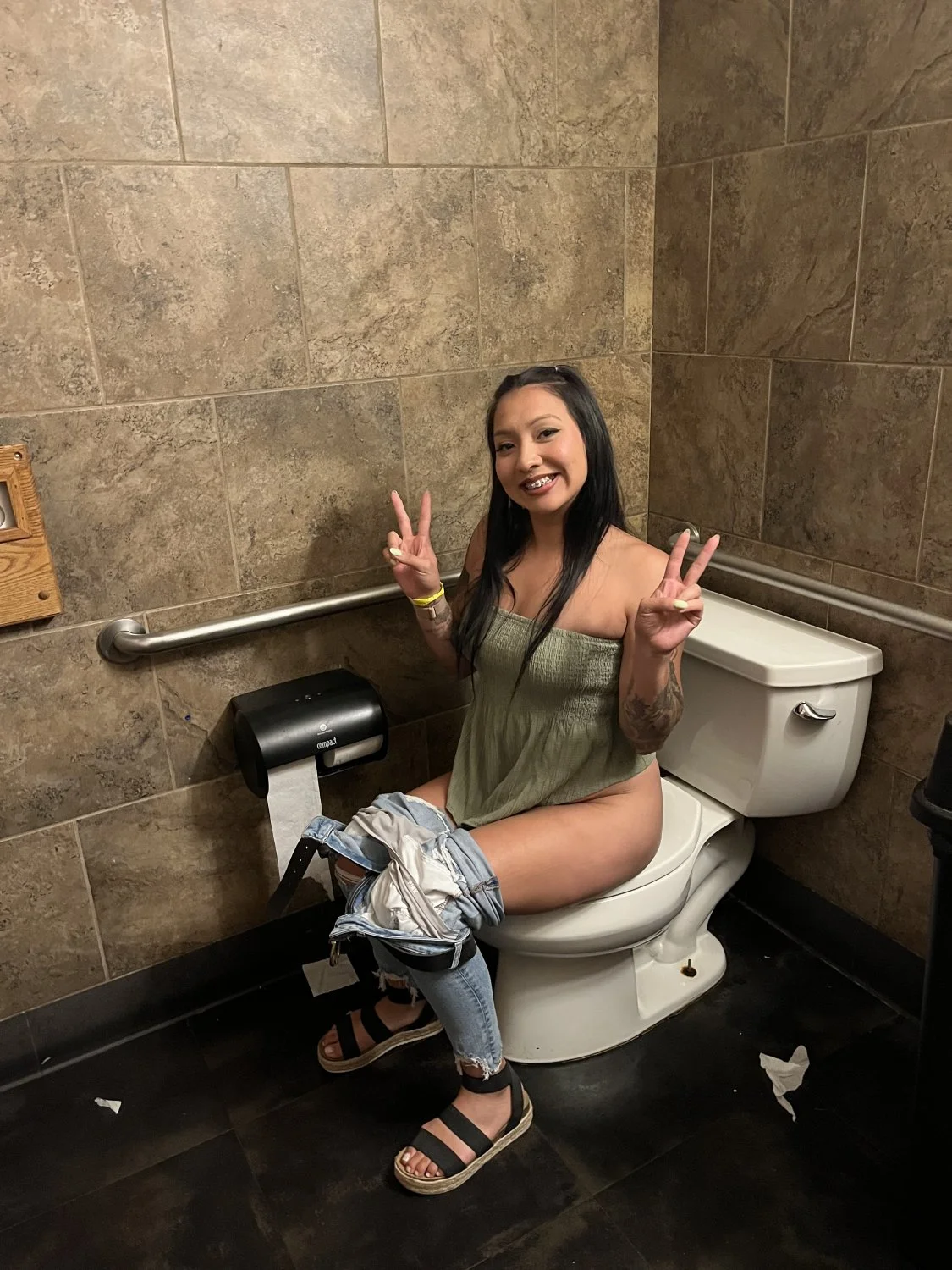 Piss wife image 4