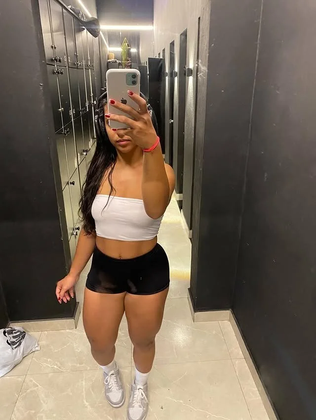 Morena gostosa image 3