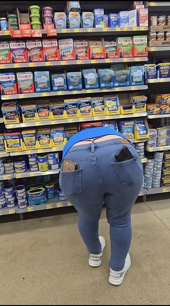 G-string image 2