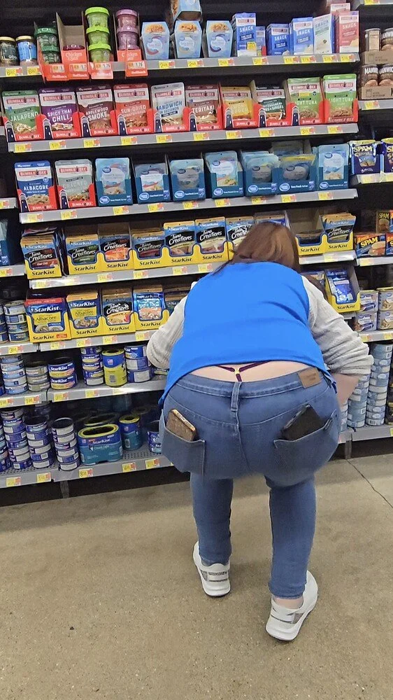 G-string image 5