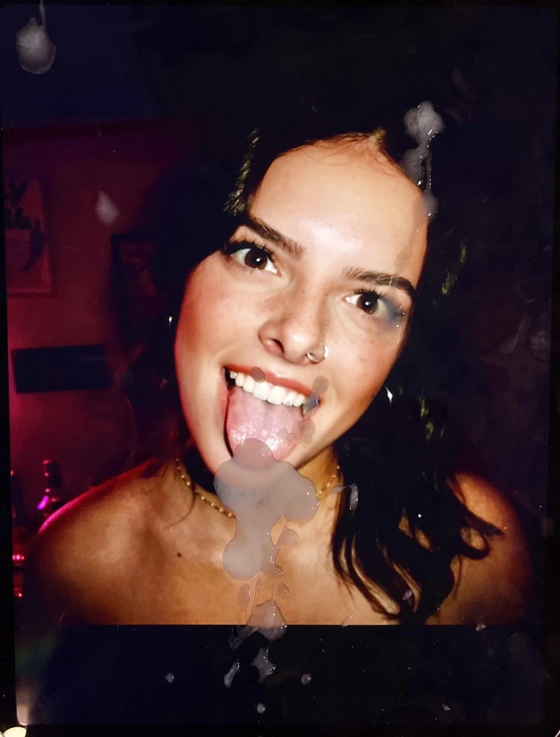 AVE. Need to Jizz in her mouth image 3