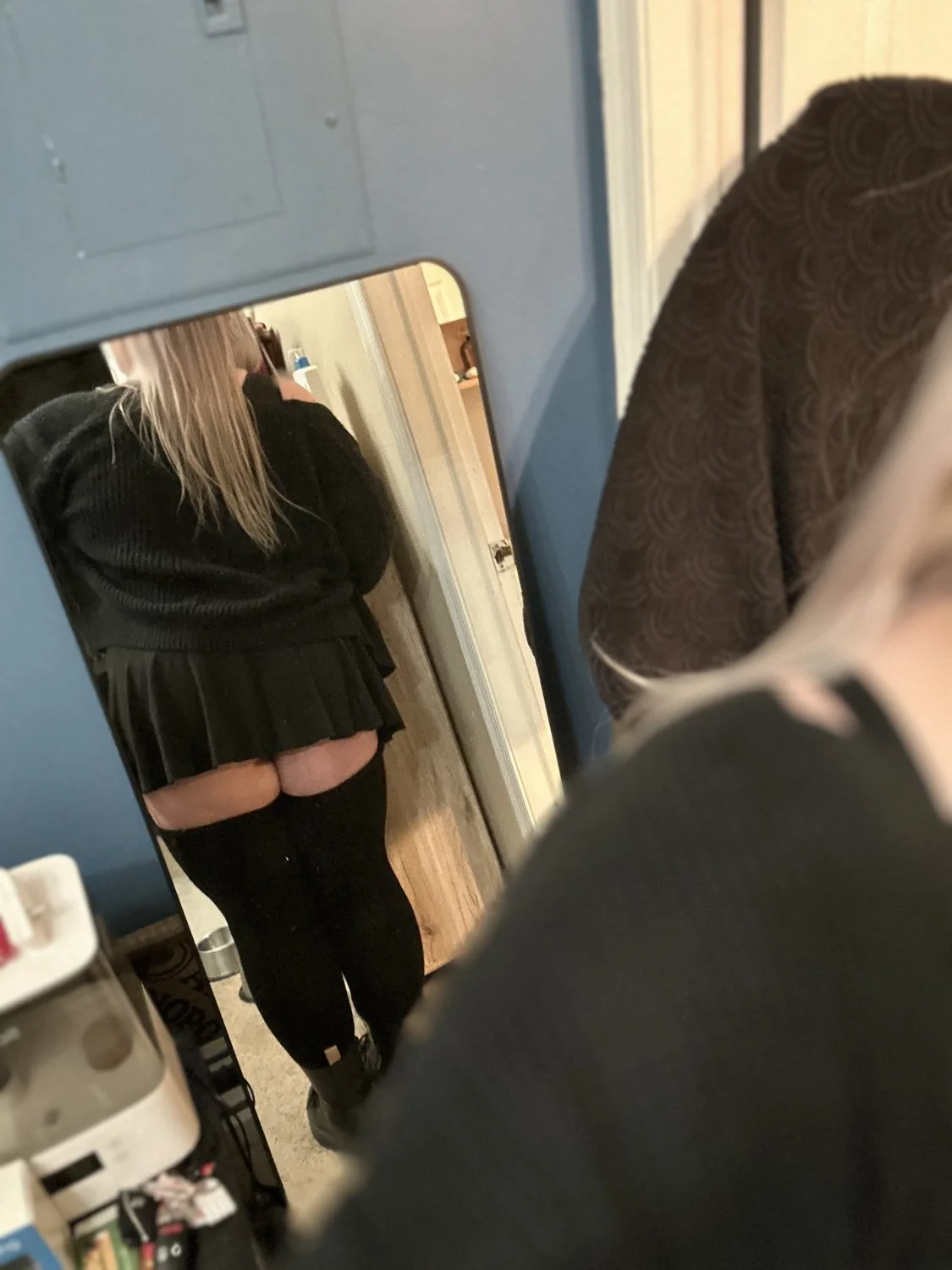 Chubby blonde sucking bwc image 2
