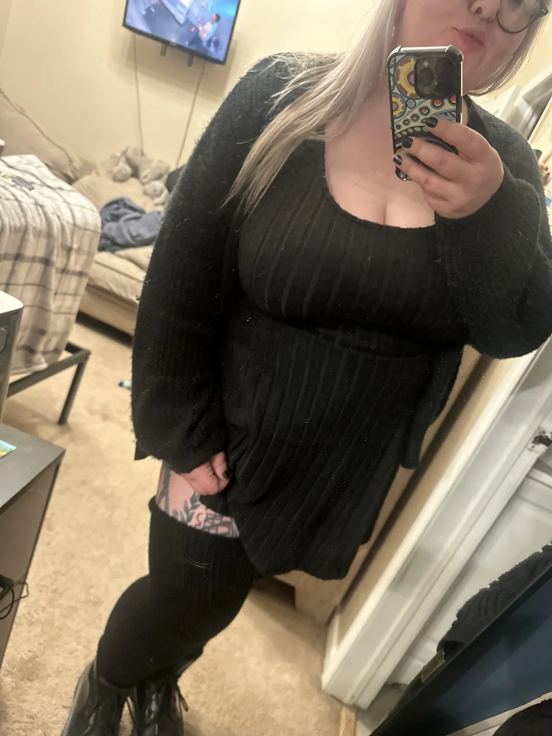 Chubby blonde sucking bwc image 8