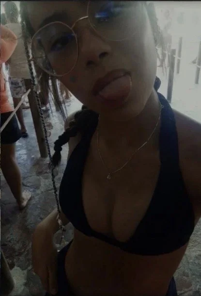 Mais dessa gostosa image 2