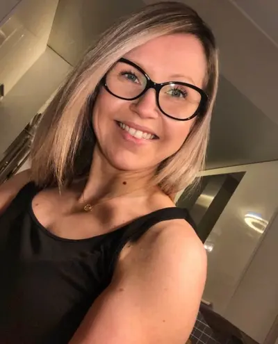 Sexy fit MILF kaisa leaked cover image