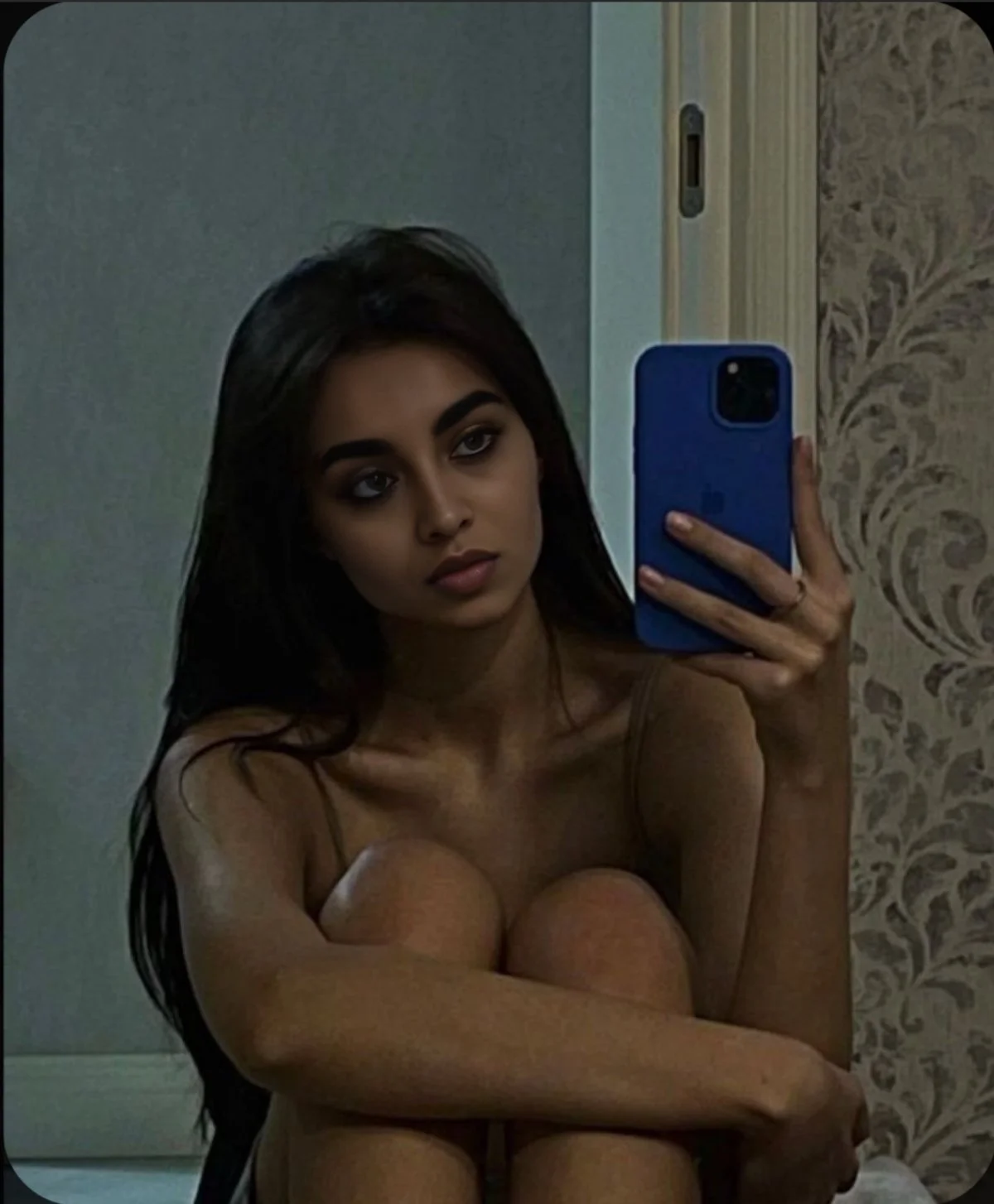 Zara Dar leaks image 13