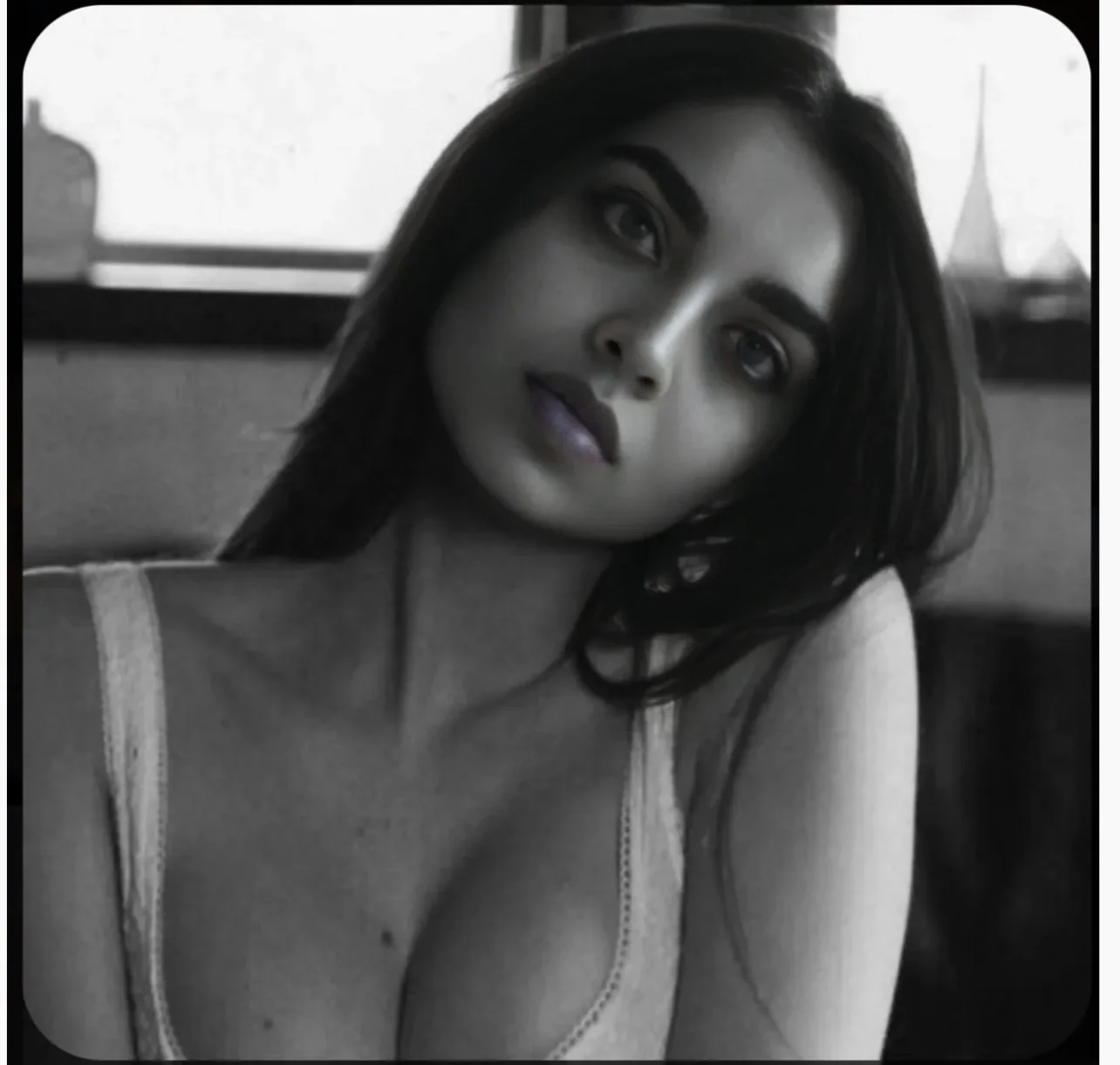 Zara Dar leaks image 16