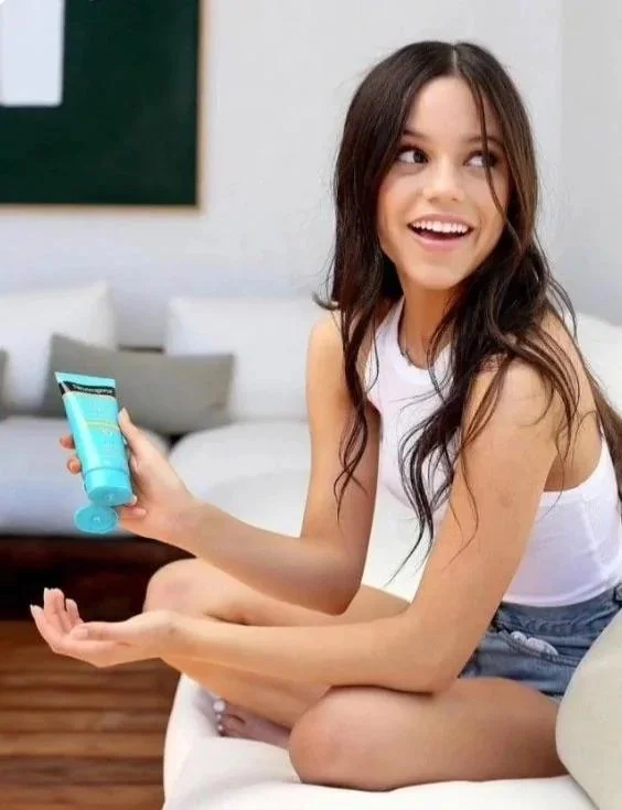 Jenna Ortega 9 image 6
