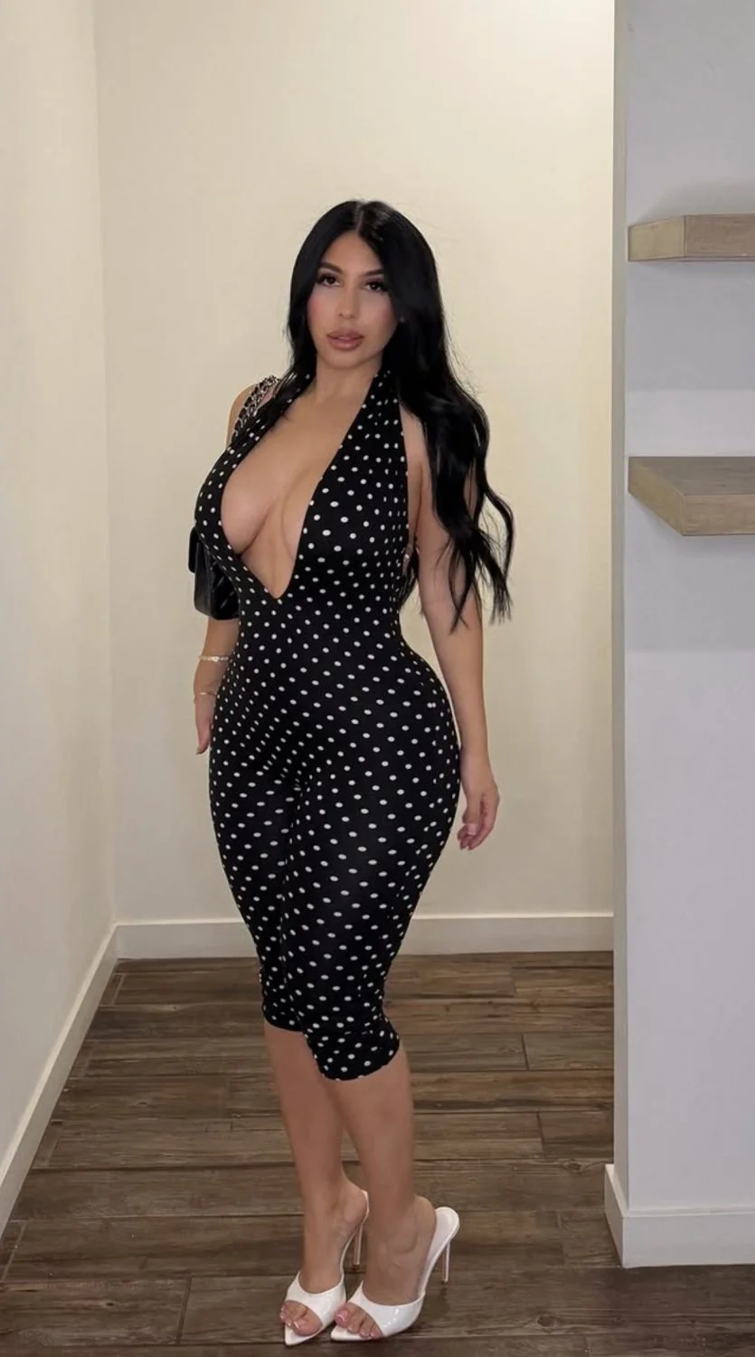 Sexy Latina 4 image 23