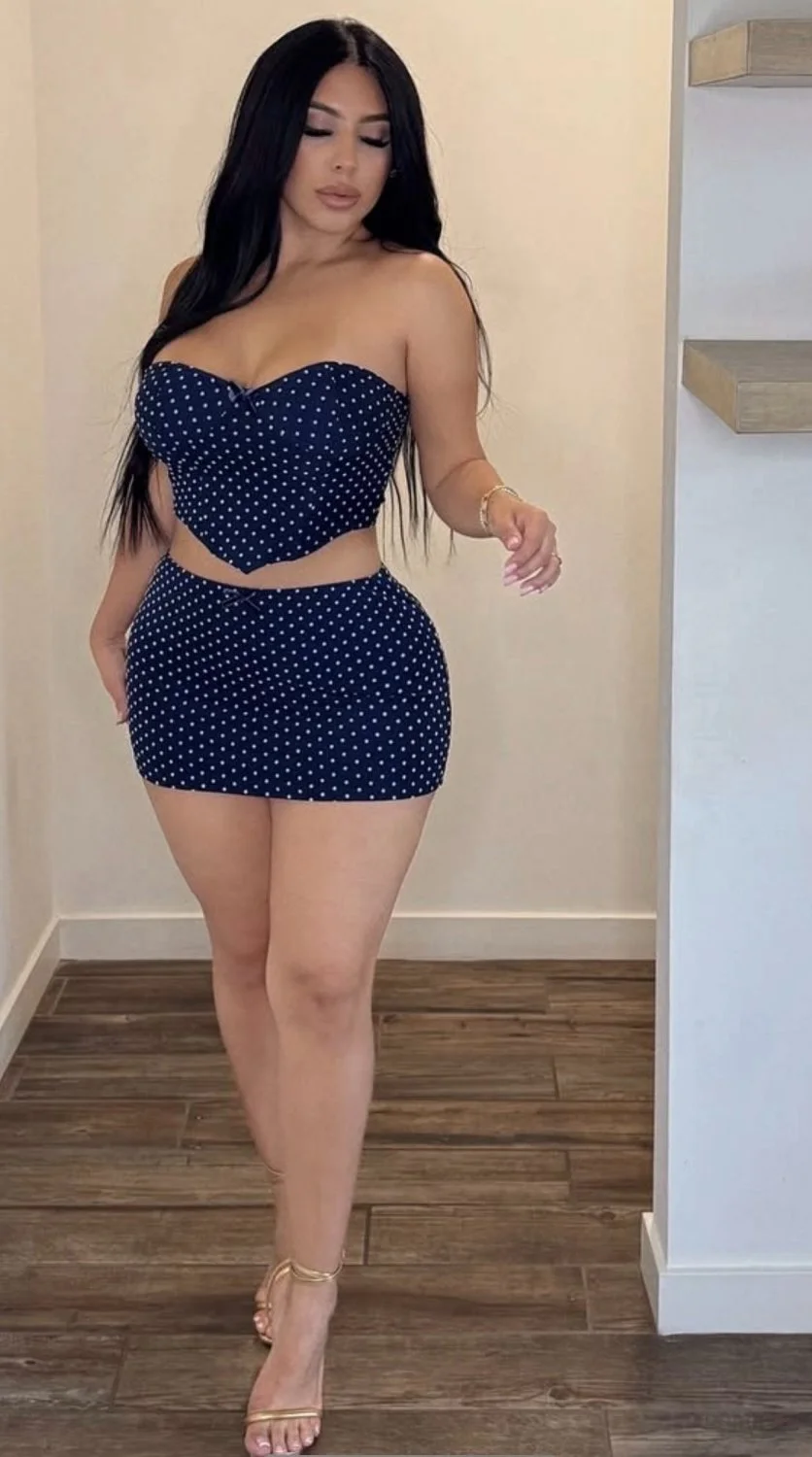 Sexy Latina 4 image 7
