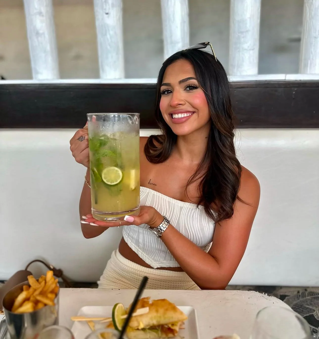 Pretty Latina slut with an amazing curvy body image 3
