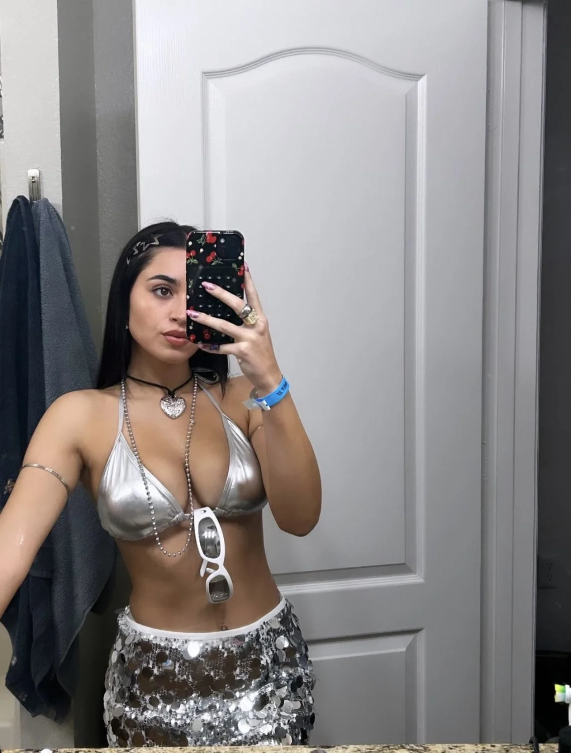 Gorgeous Miami Latina with big tits image 8