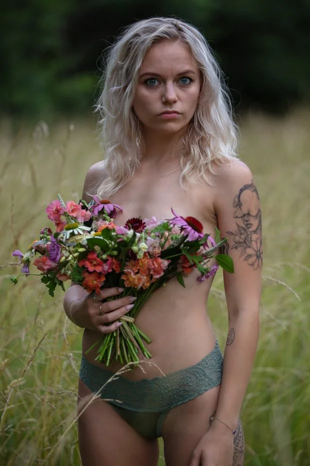 Stefi Boudoir image 19