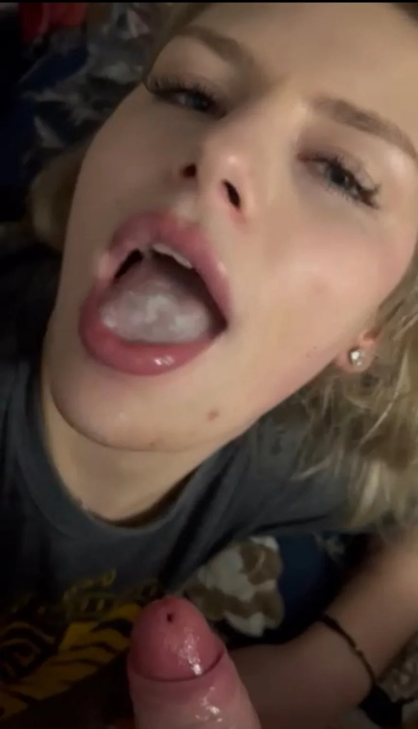 Polish gf Kamila loves sucking cock image 6
