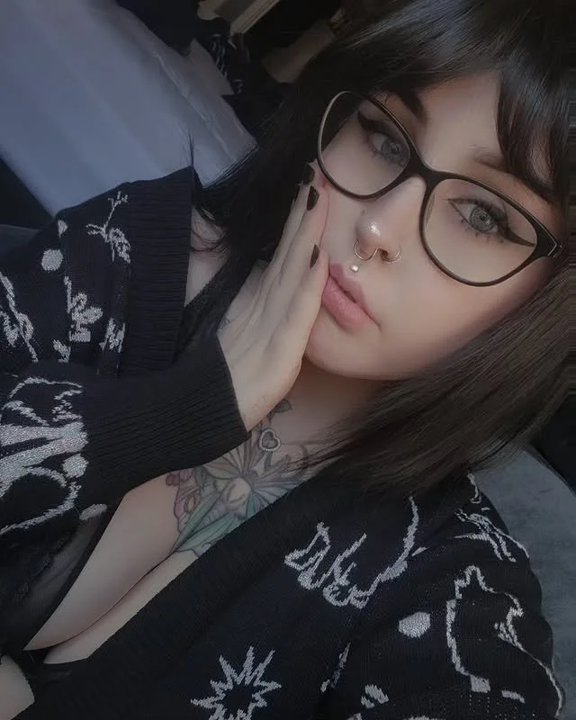 instagram goth girl image 7