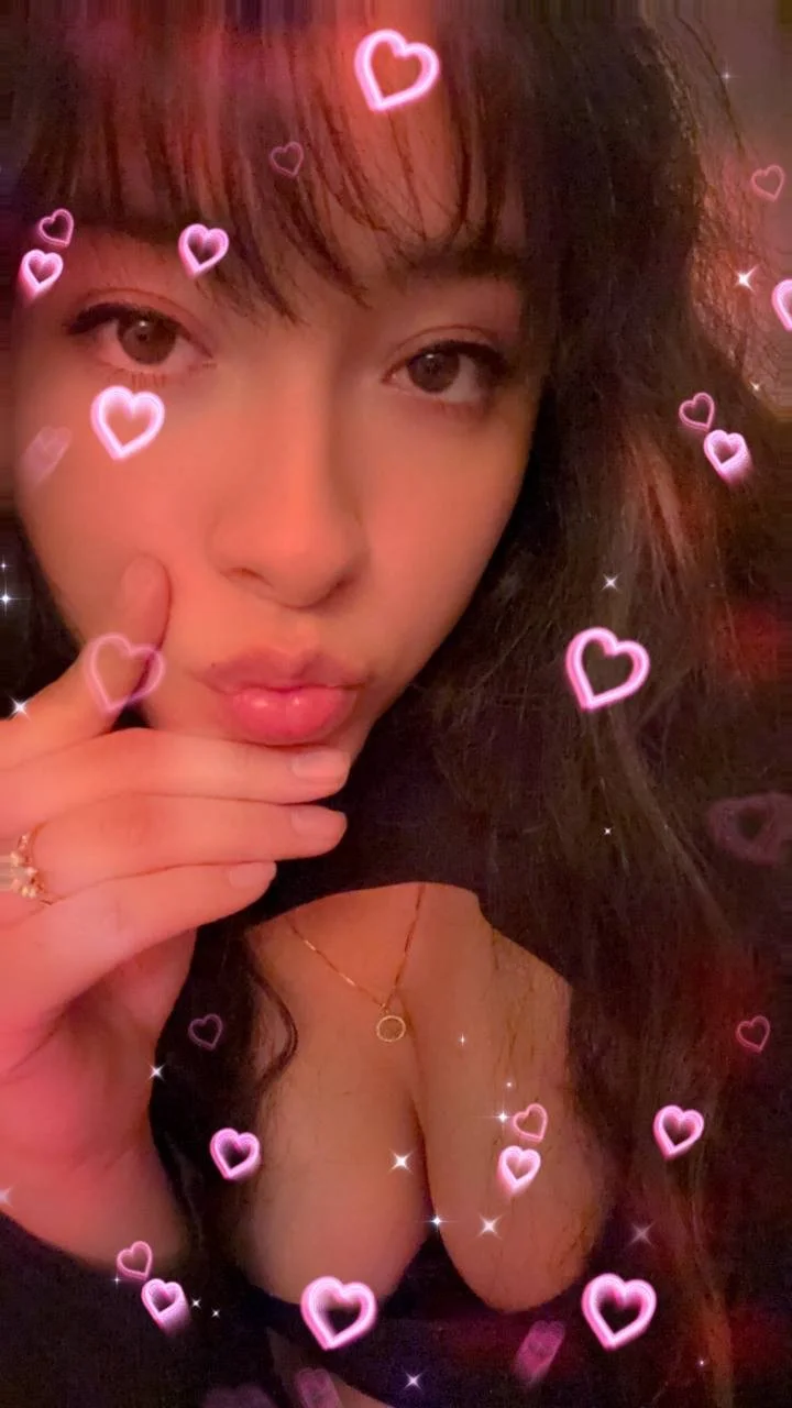 Exposing Webslut Amber image 6