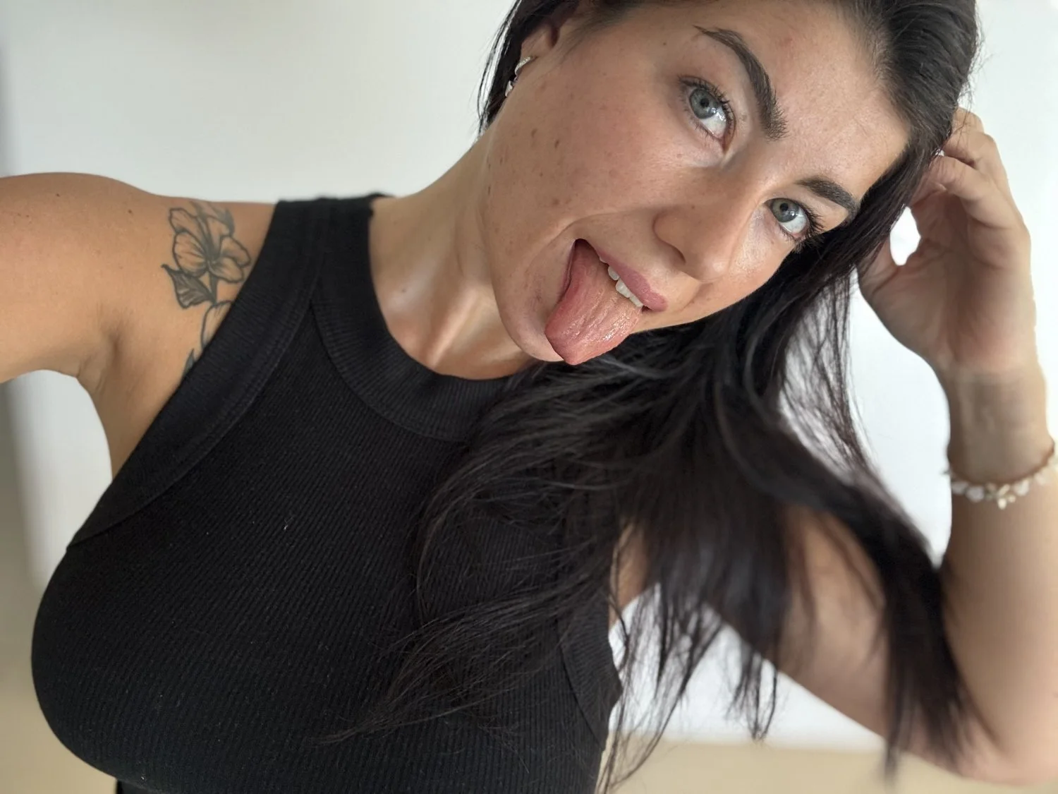 I want your cum dripping from my tongue to my tits main image