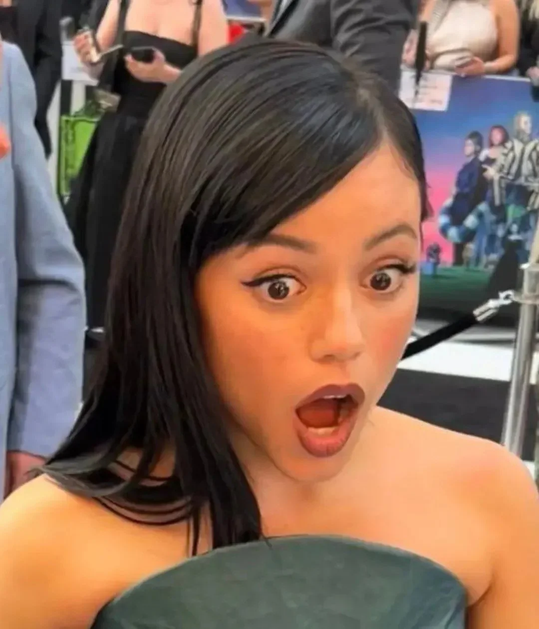 Quiero ser cornudo de Jenna Ortega. Alguien para hablar de ella? image 17