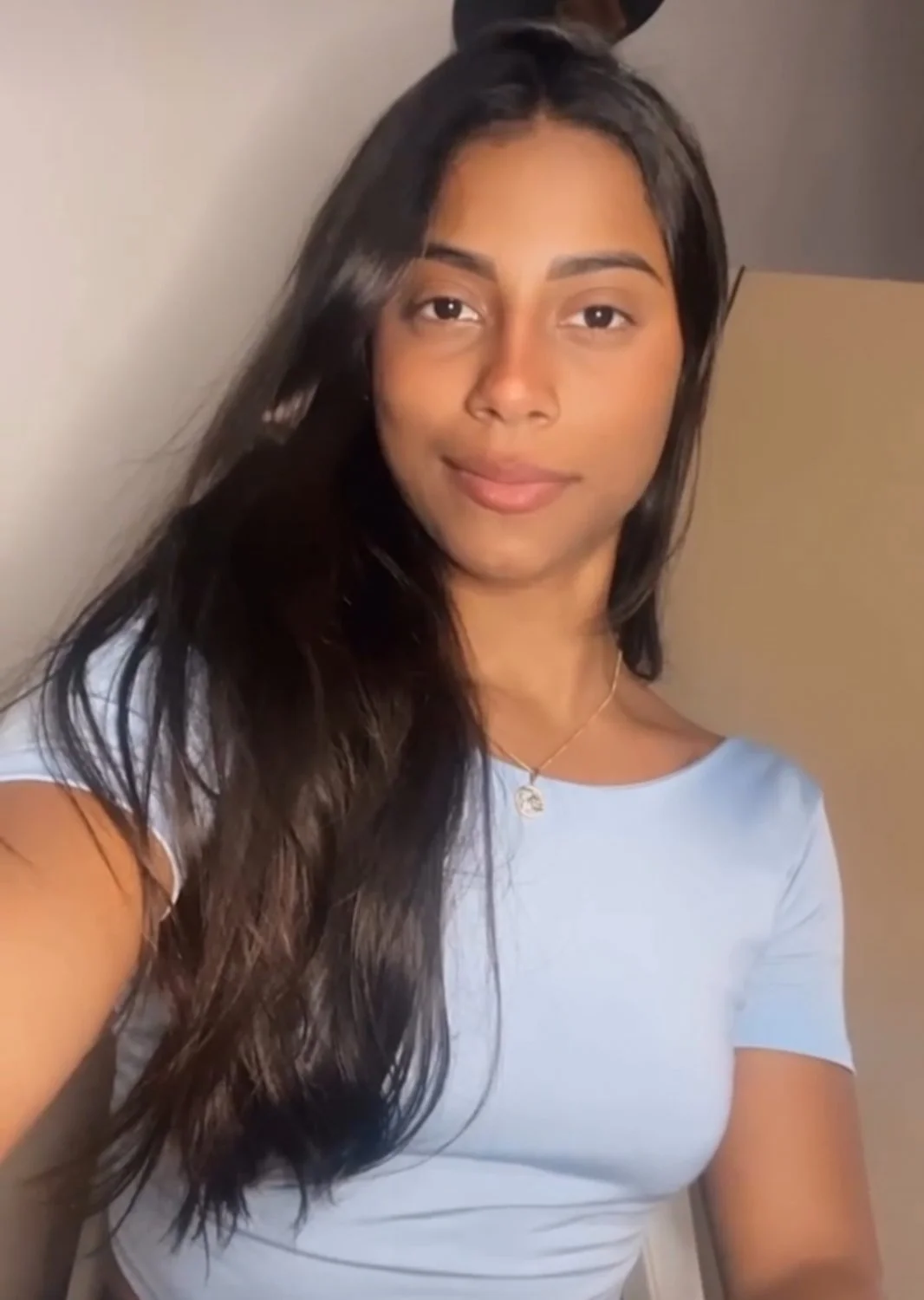 Gozando pra filhinha de um conhecido 😈 main image