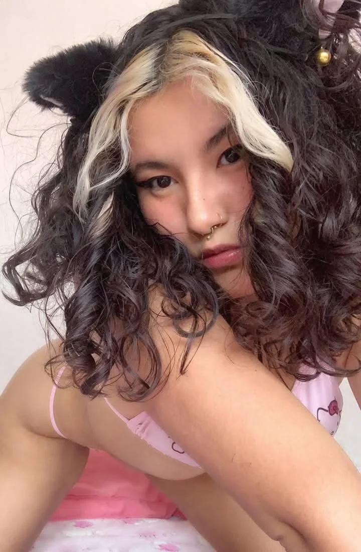 Latina Slut image 2