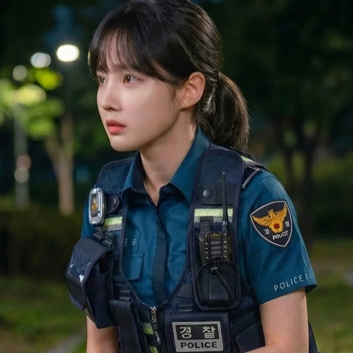 [AI] Korean police officer, midnight park, blowjob (+Audio) main image