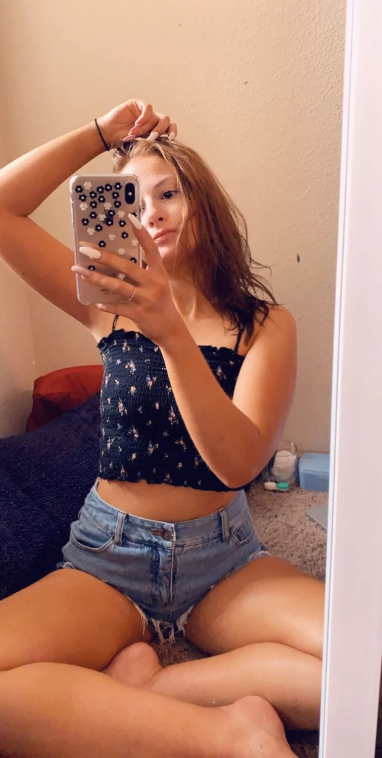 Webslut-Sexy Toy-Leah Cave-Lost image 3
