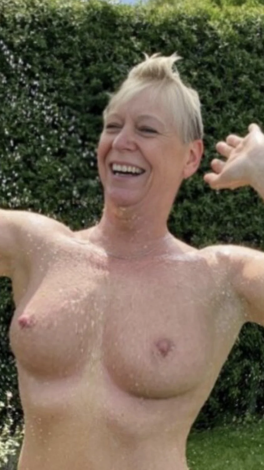 5uz3 is one of the pixie cut grandmas that gets better with age. Her still tight cunt tho🤤🤤🔥🔥 image 15