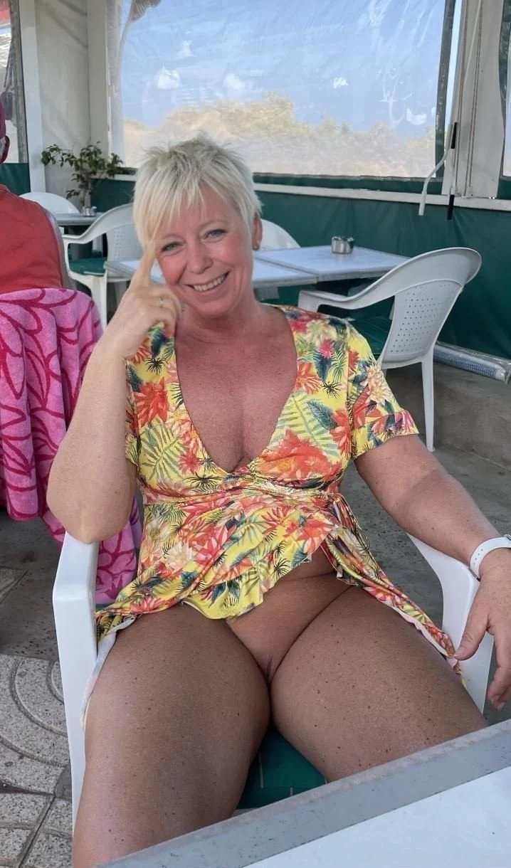 5uz3 is one of the pixie cut grandmas that gets better with age. Her still tight cunt tho🤤🤤🔥🔥 image 4