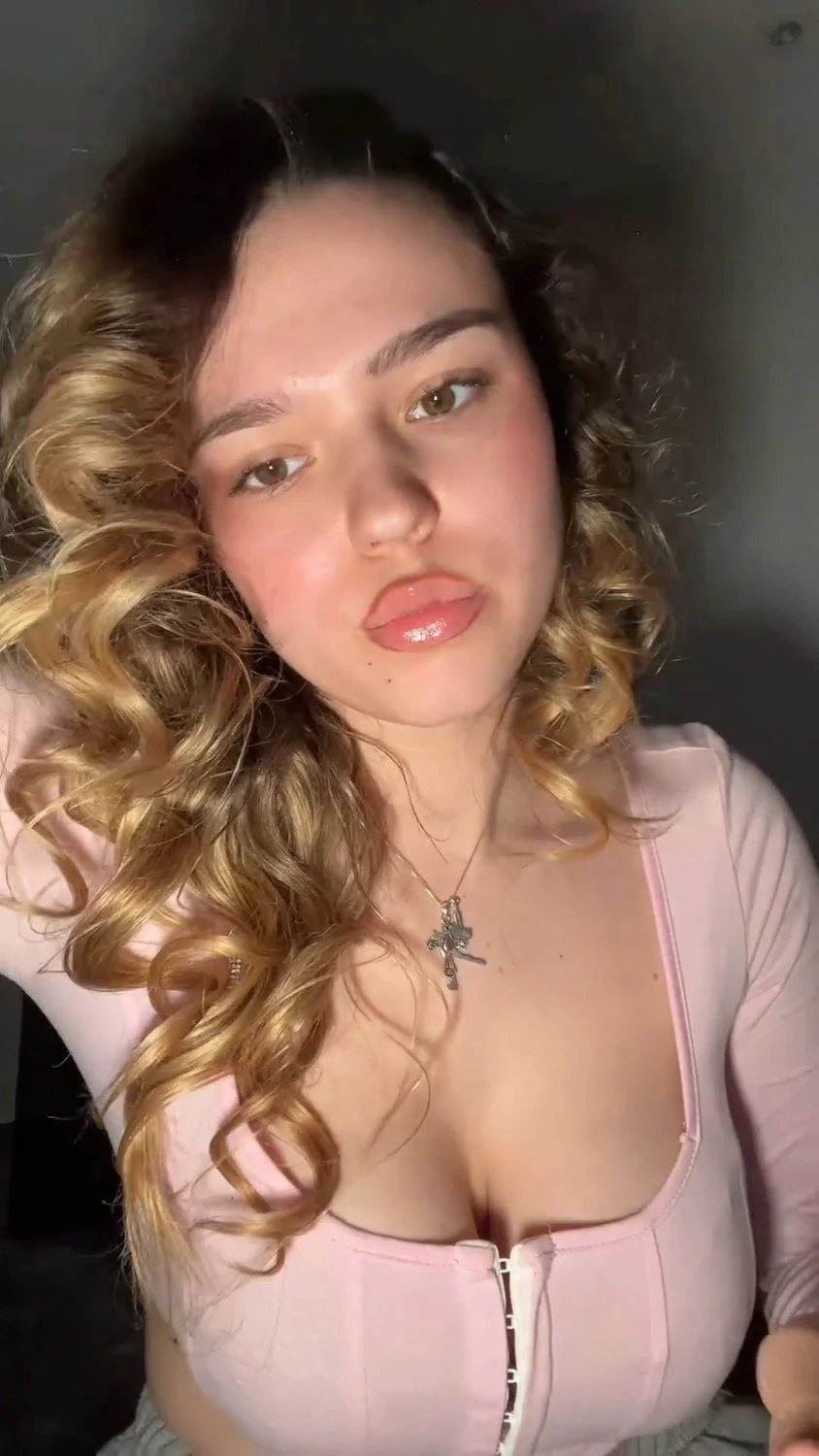 SEXY German TikTok Girl / Live / Big Tits image 2