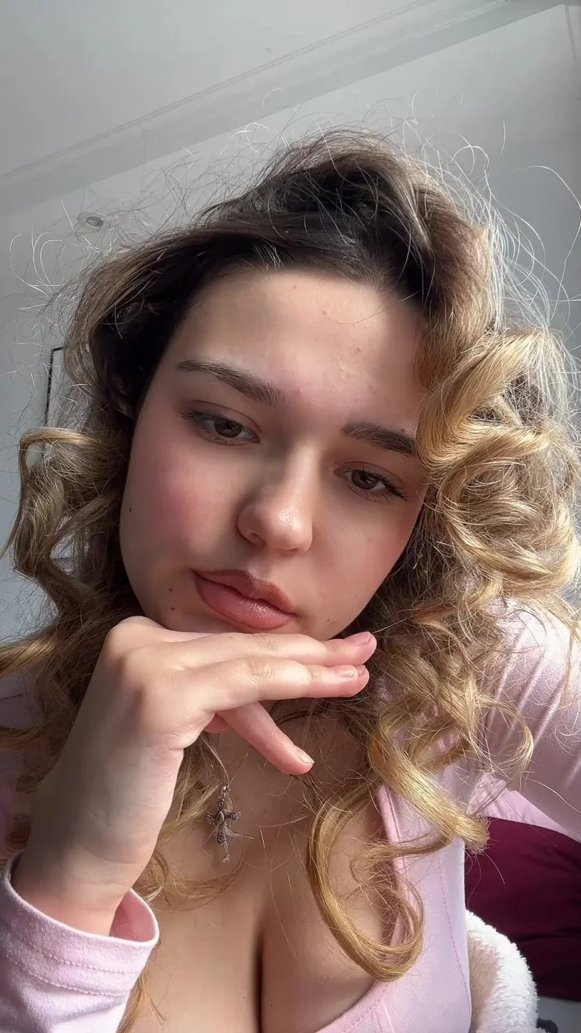 SEXY German TikTok Girl / Live / Big Tits image 7