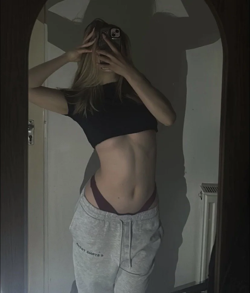 i can’t stop jerking to these pics of my sister image 5