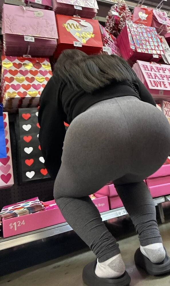Big Bbl Booty Latina In Target image 10