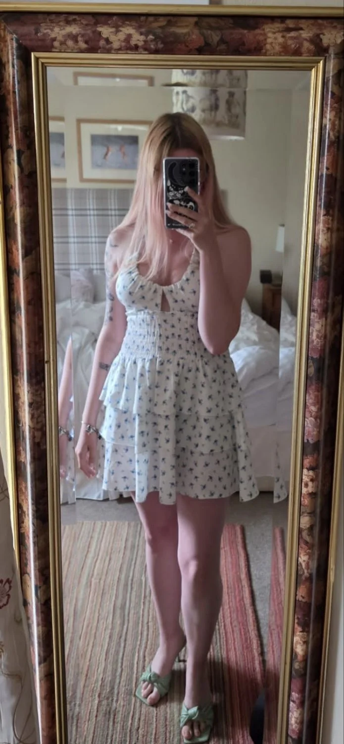 Repost this Busty kik slut girlfriend leaked image 3