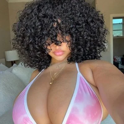 Thick Lightskin Baddie image 2
