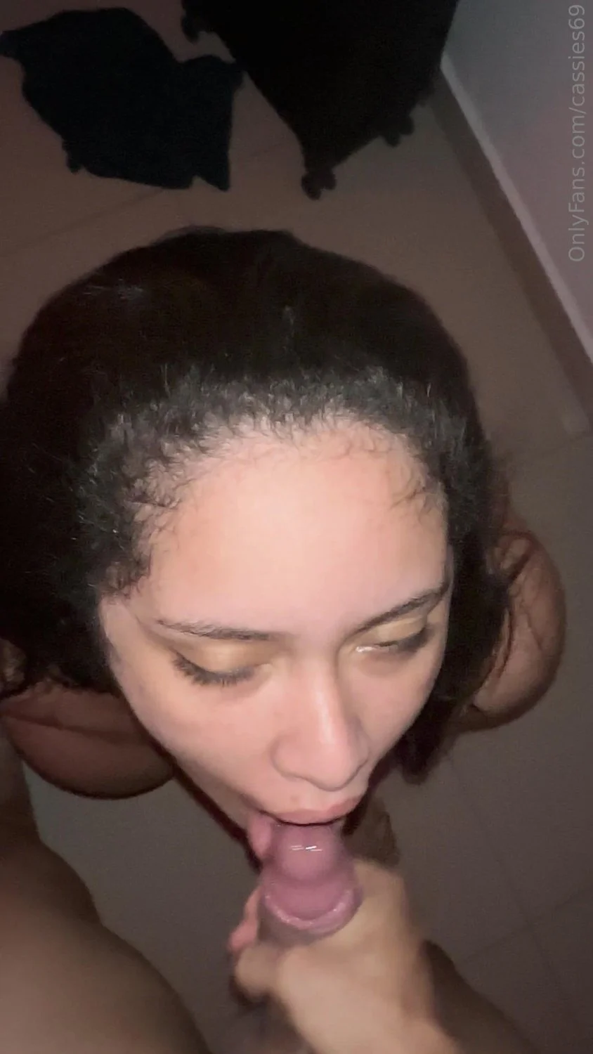 Puta Colombiana muy culona en cuatro image 3