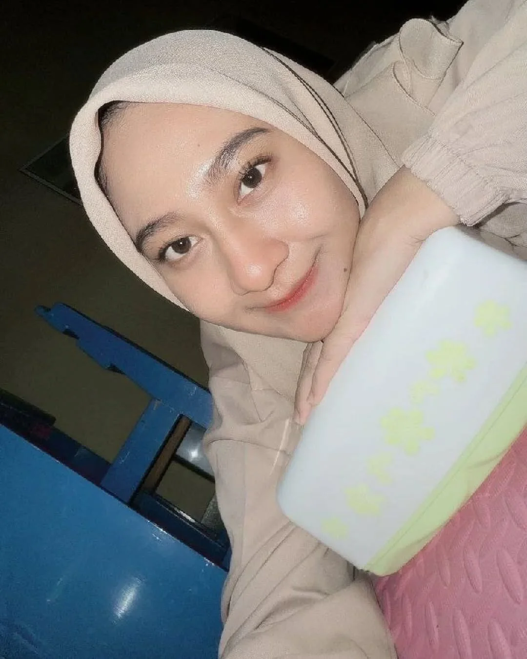Jilbab Girl Got Viral image 2